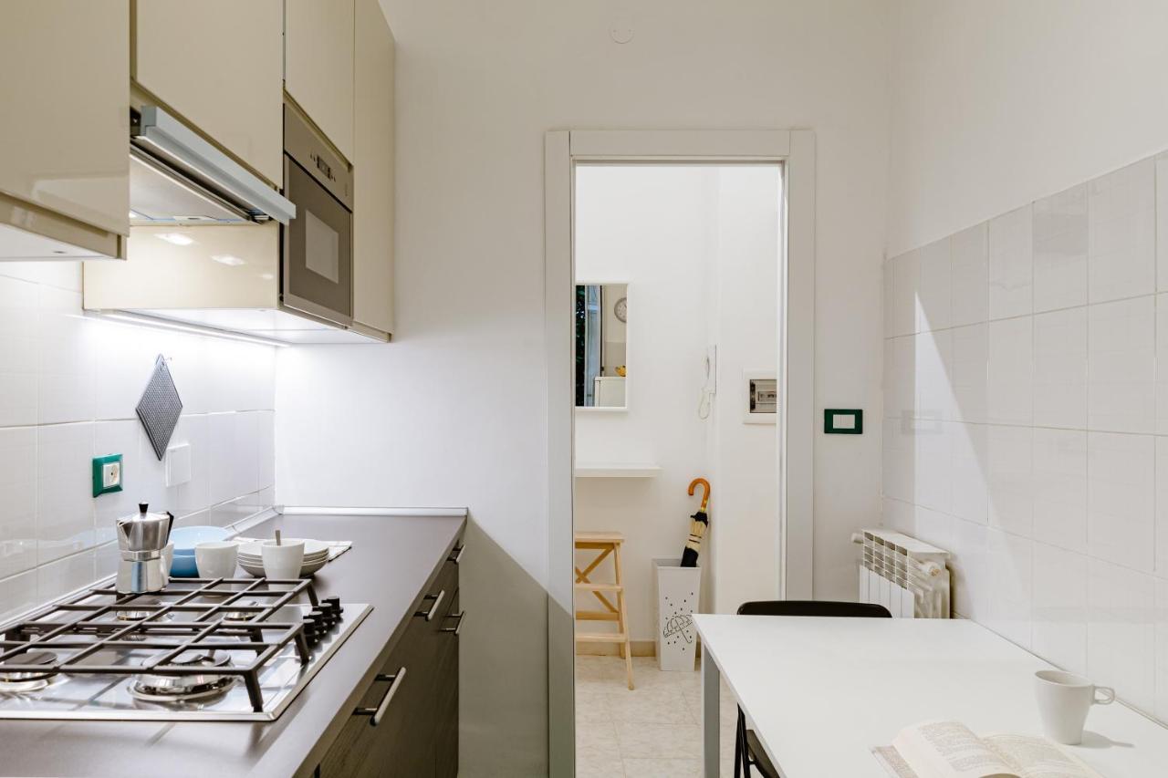 Apartamento Arezzo Apartment, Metro Bologna E Bus Per La Sapienza, 4 Persone, Wifi *